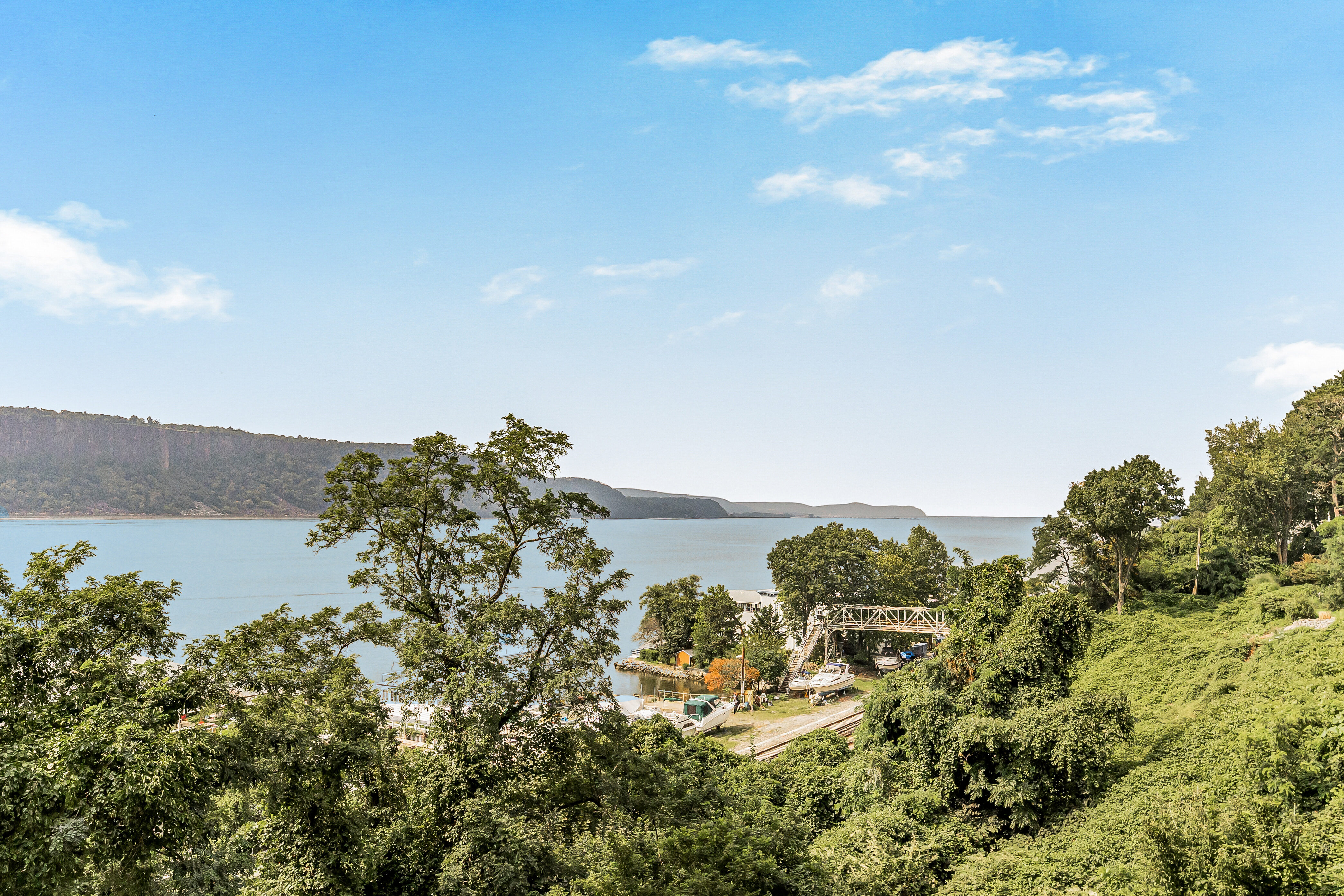  1155 Warburton Avenue - 物件實景