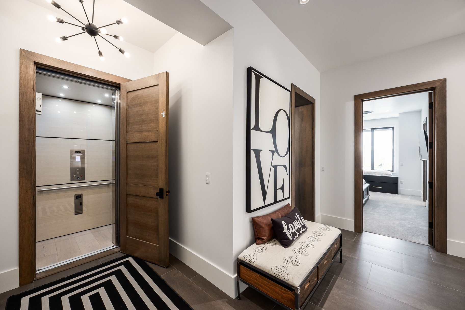  Luxury Lives Here  Architectural Masterpiece with Unmatched Privacy & Views - 物件實景
