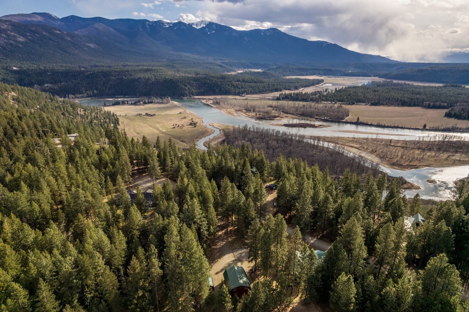 Moyie Springs, Idaho, 83845, United States, 4 Bedrooms Bedrooms, ,3 BathroomsBathrooms,Residential,For Sale,2033523