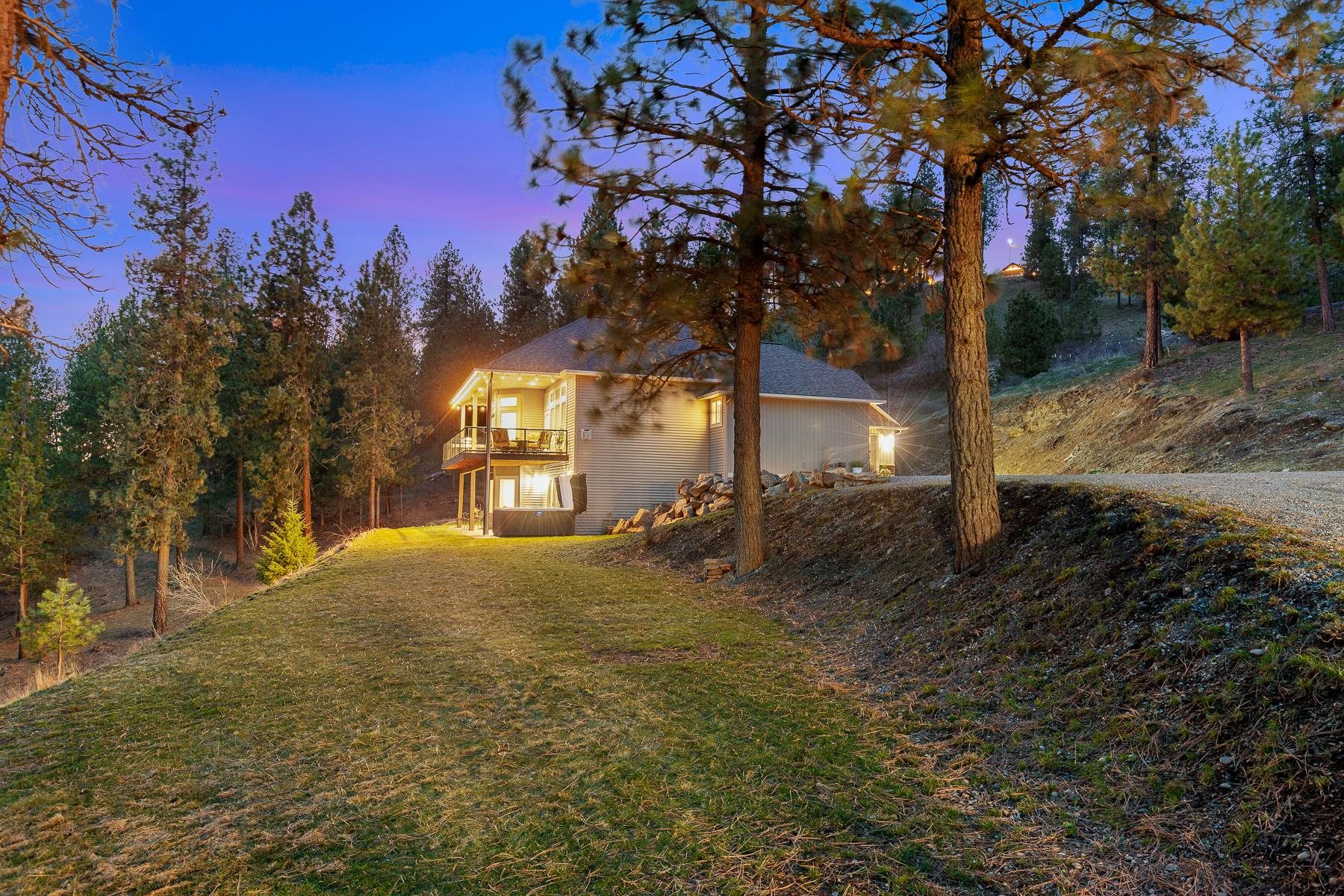 Newman Lake, Washington, 99025, United States, 3 Bedrooms Bedrooms, ,4 BathroomsBathrooms,Residential,For Sale,2028659