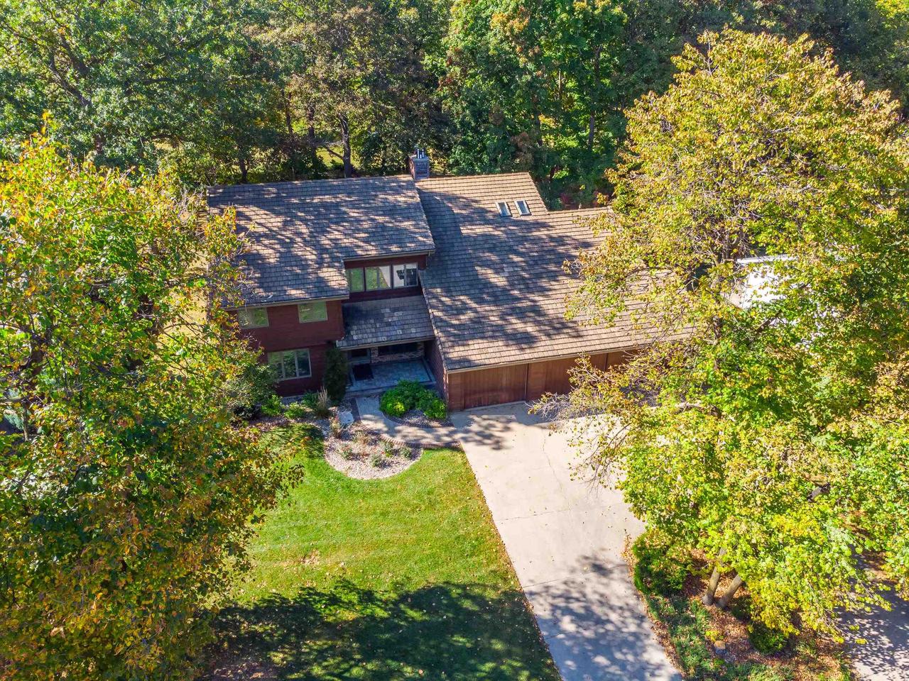 Oshkosh, Wisconsin, 54904, United States, 4 Bedrooms Bedrooms, ,3 BathroomsBathrooms,Residential,For Sale,1978045