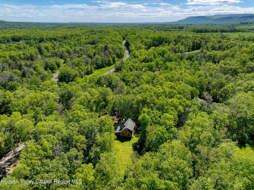 New Paltz, New York, 12561, United States, 3 Bedrooms Bedrooms, ,3 BathroomsBathrooms,Residential,For Sale,1873617