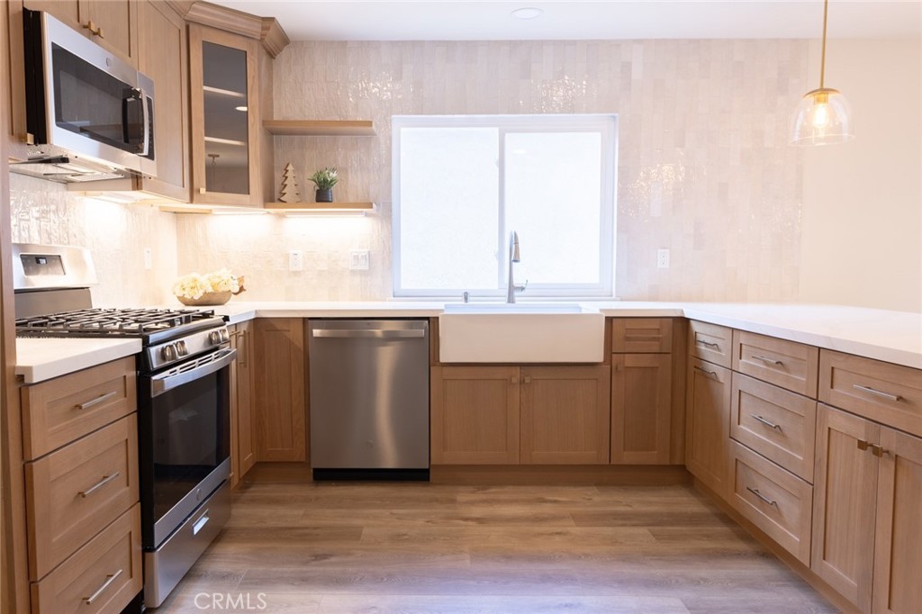 Mission Viejo, California, 92692, United States, 3 Bedrooms Bedrooms, ,2 BathroomsBathrooms,Residential,For Sale,1997044