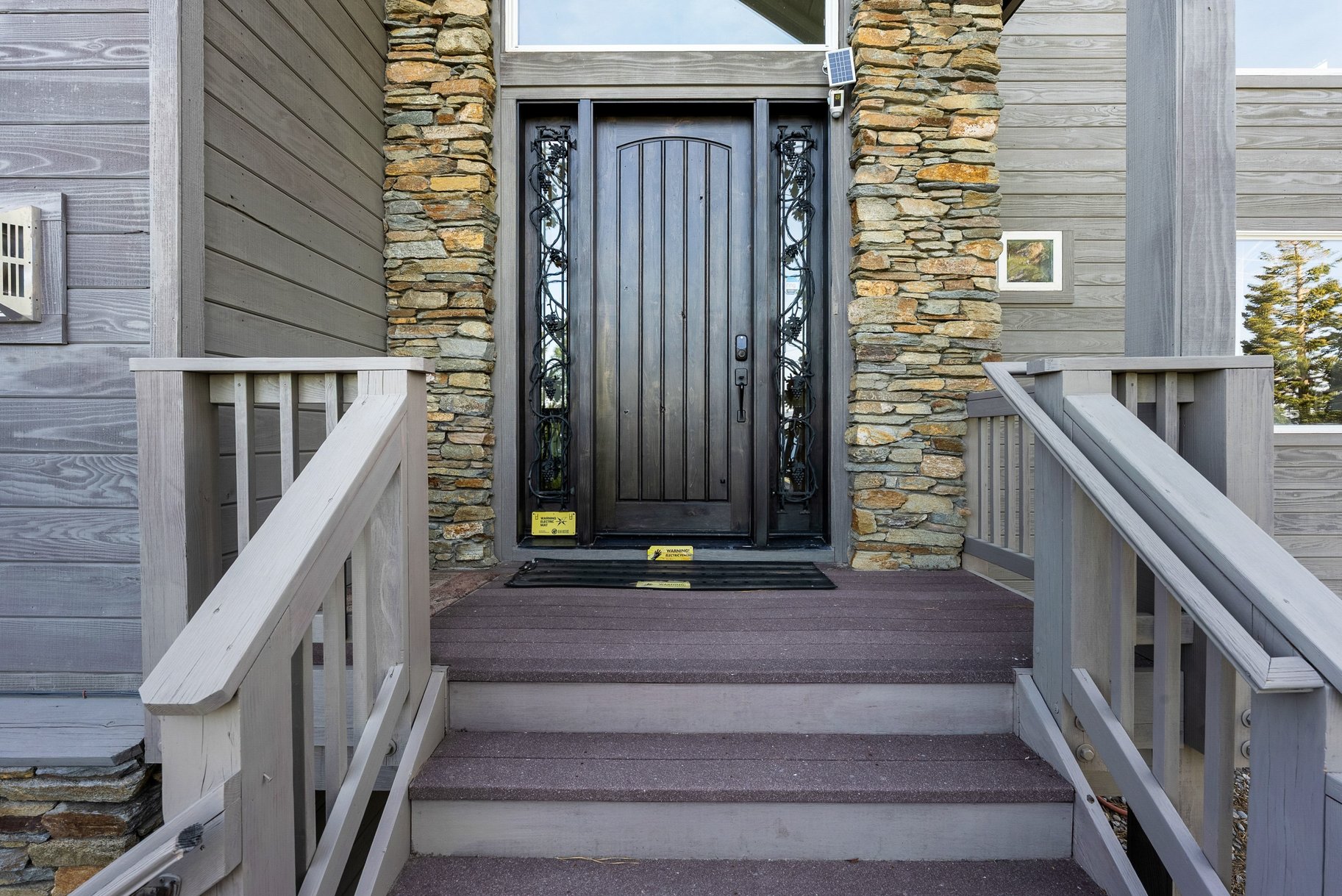  West Shore Mountain Retreat with Breathtaking Lake Views - 物件實景
