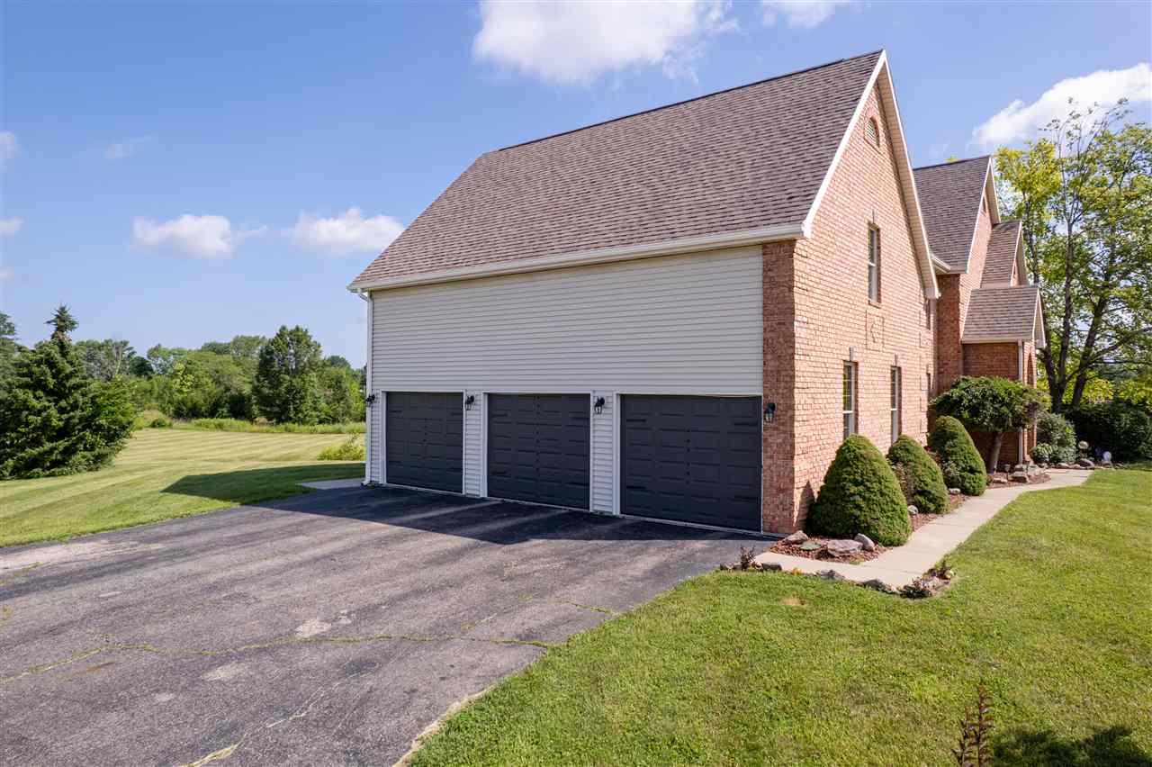 Centerville, Indiana, 47330, United States, 4 Bedrooms Bedrooms, ,4 BathroomsBathrooms,Residential,For Sale,1874331