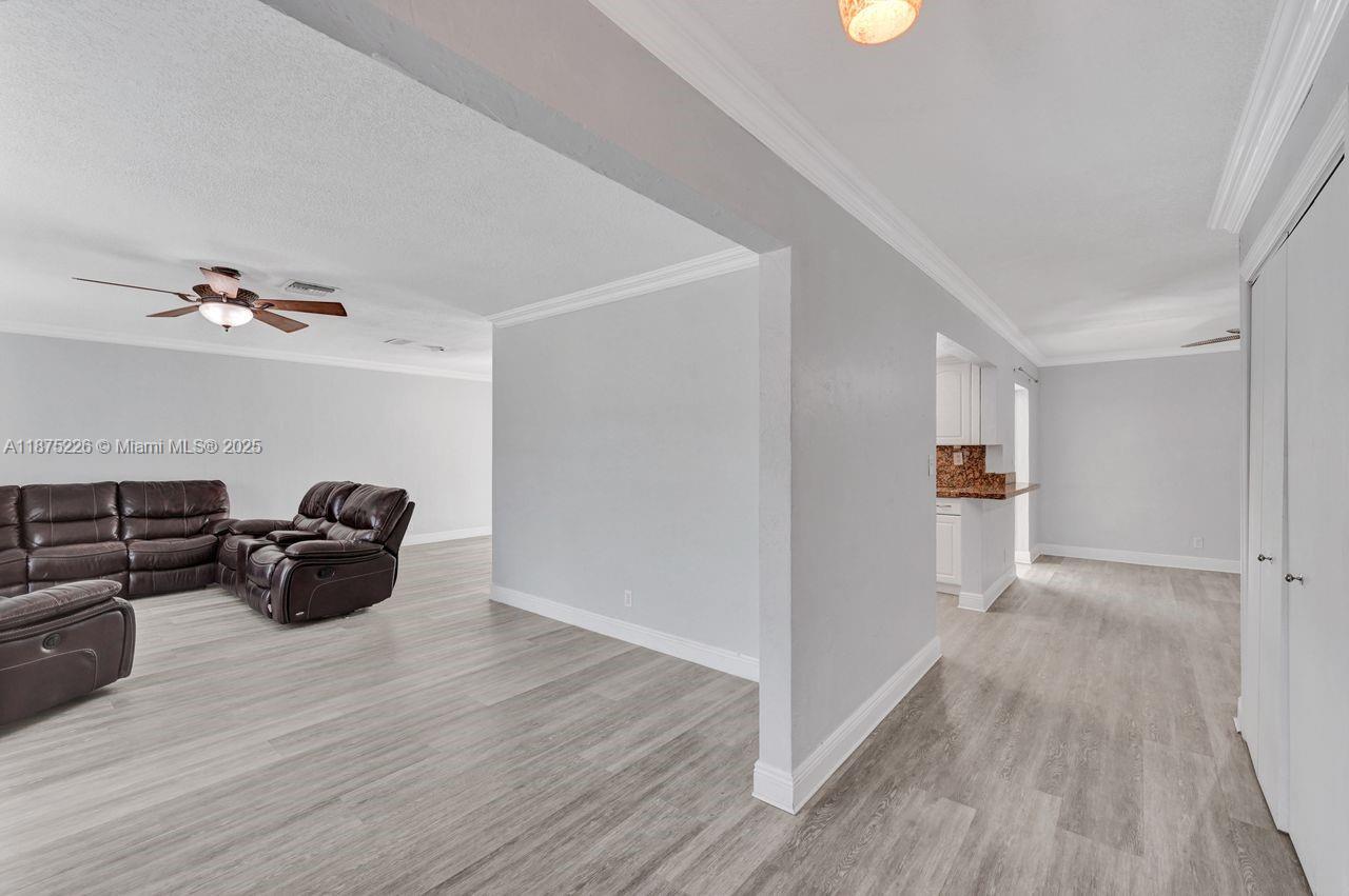 Cooper City, Florida, 33328, United States, 5 Bedrooms Bedrooms, ,3 BathroomsBathrooms,Residential,For Sale,1942124