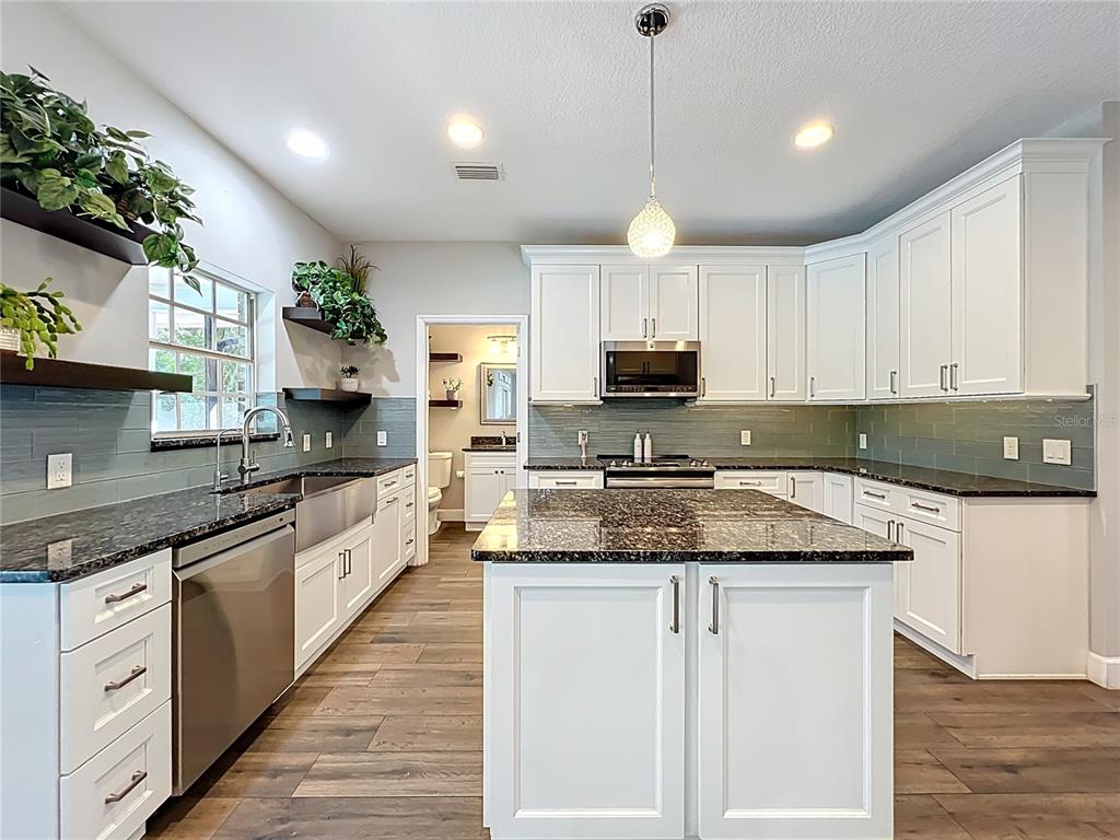 Oviedo, Florida, 32765, United States, 4 Bedrooms Bedrooms, ,3 BathroomsBathrooms,Residential,For Sale,1890783