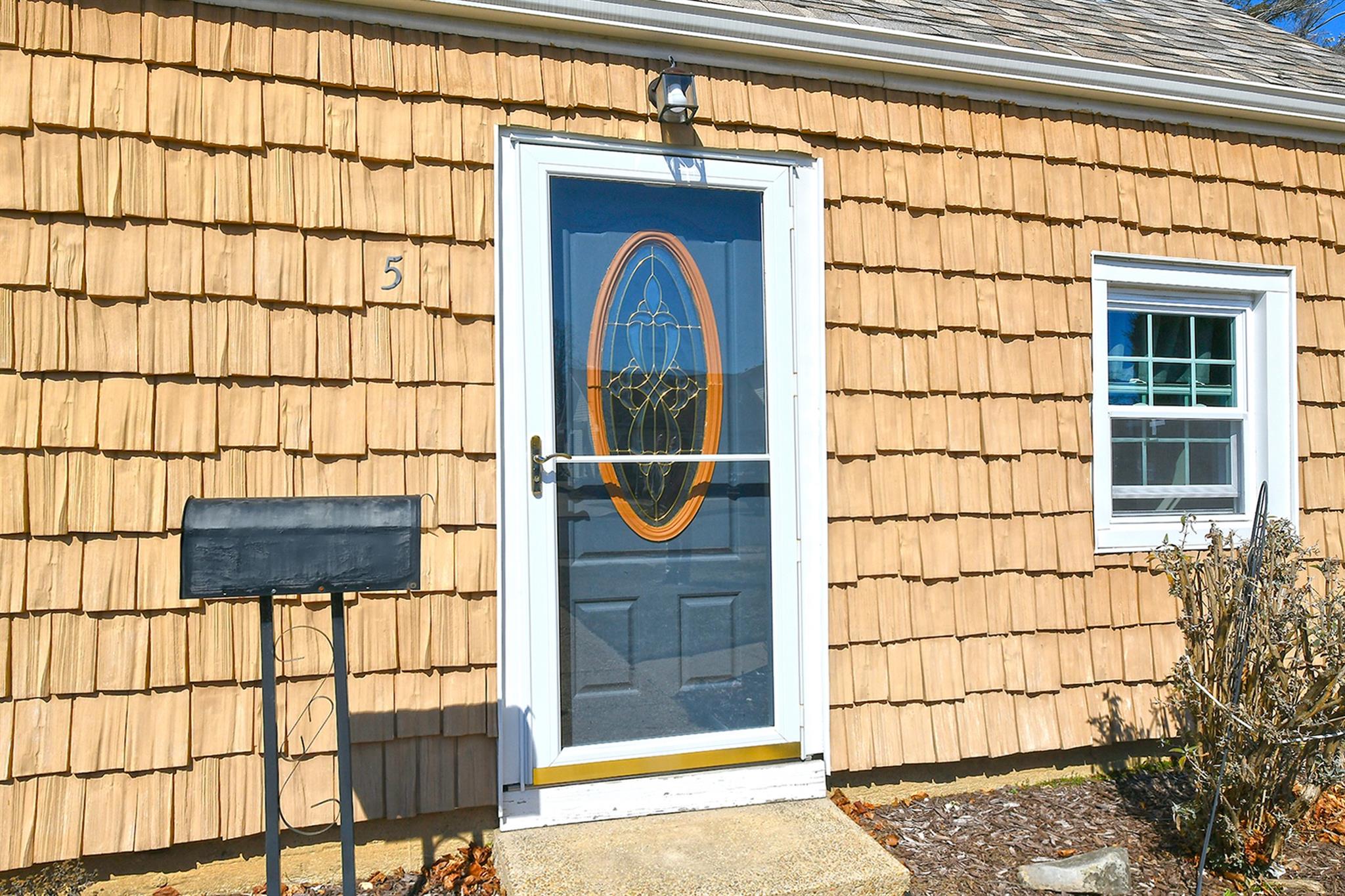 Levittown, New York, 11756, United States, 3 Bedrooms Bedrooms, ,1 BathroomBathrooms,Residential,For Sale,1737239