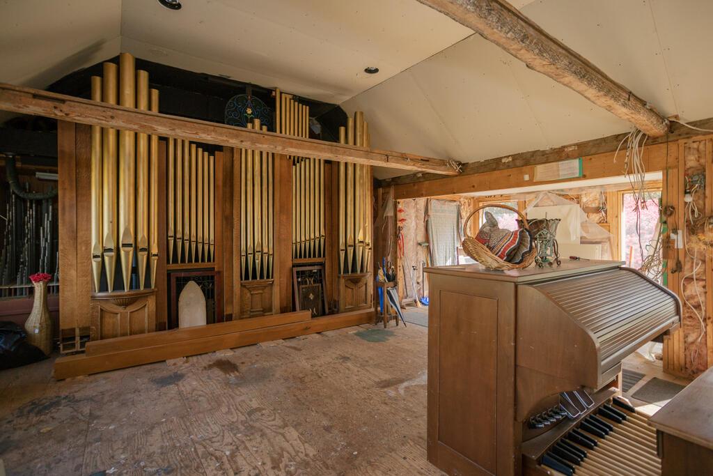 Farmington, Maine, 04938, United States, 5 Bedrooms Bedrooms, ,3 BathroomsBathrooms,Residential,For Sale,1960728