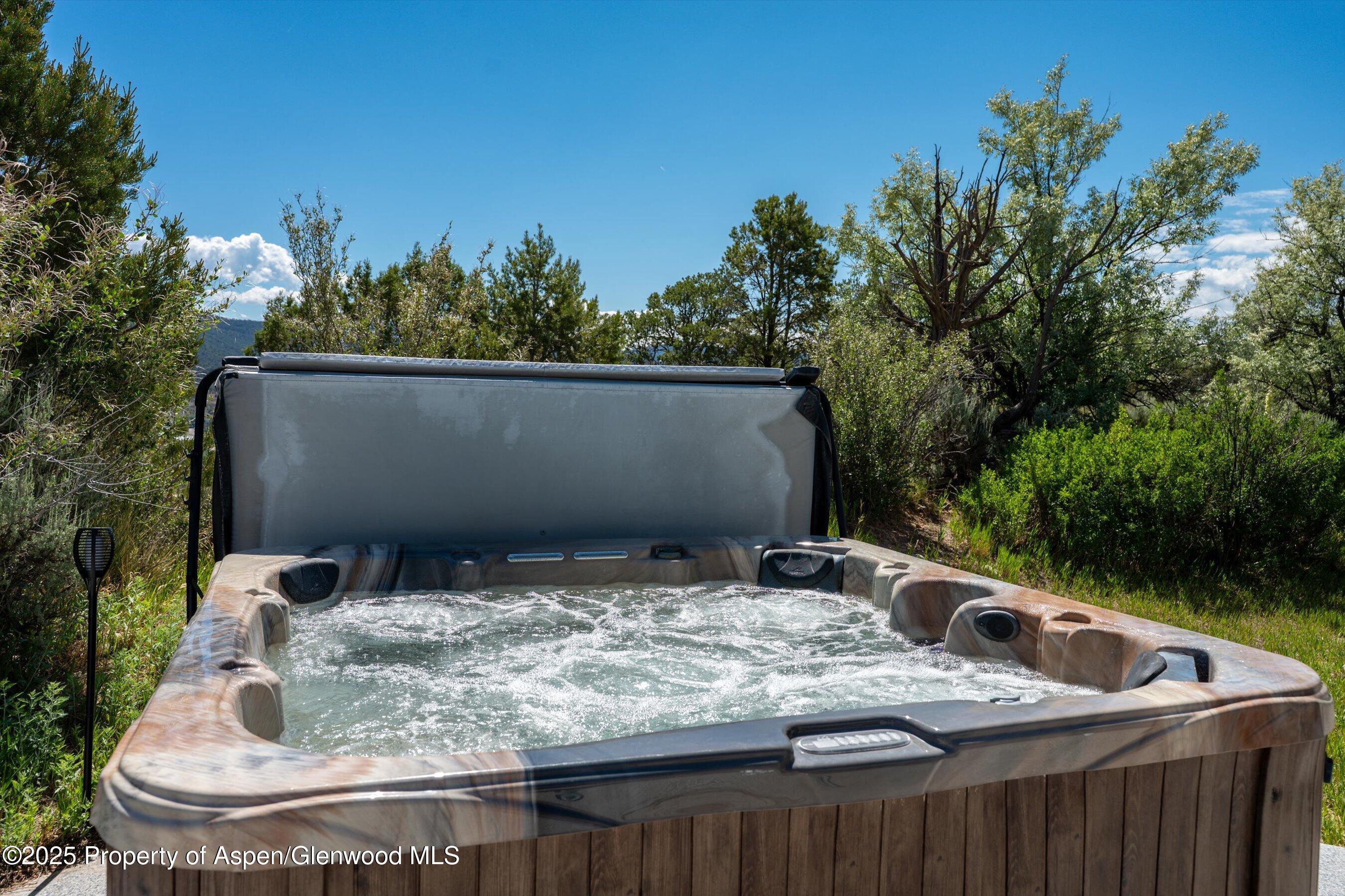 Glenwood Springs, Colorado, 81601, United States, 4 Bedrooms Bedrooms, ,5 BathroomsBathrooms,Residential,For Sale,1804908