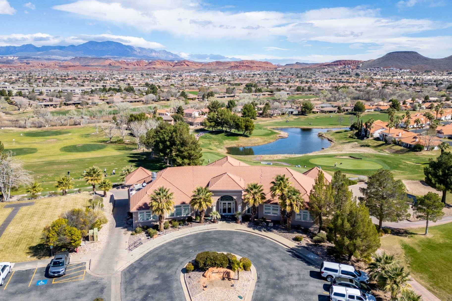  Former Model Home in Sunbrook community sits directly on golf course with Views - 物件實景