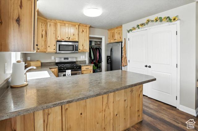 Tremonton, Utah, 84337, United States, 6 Bedrooms Bedrooms, ,3 BathroomsBathrooms,Residential,For Sale,1974496