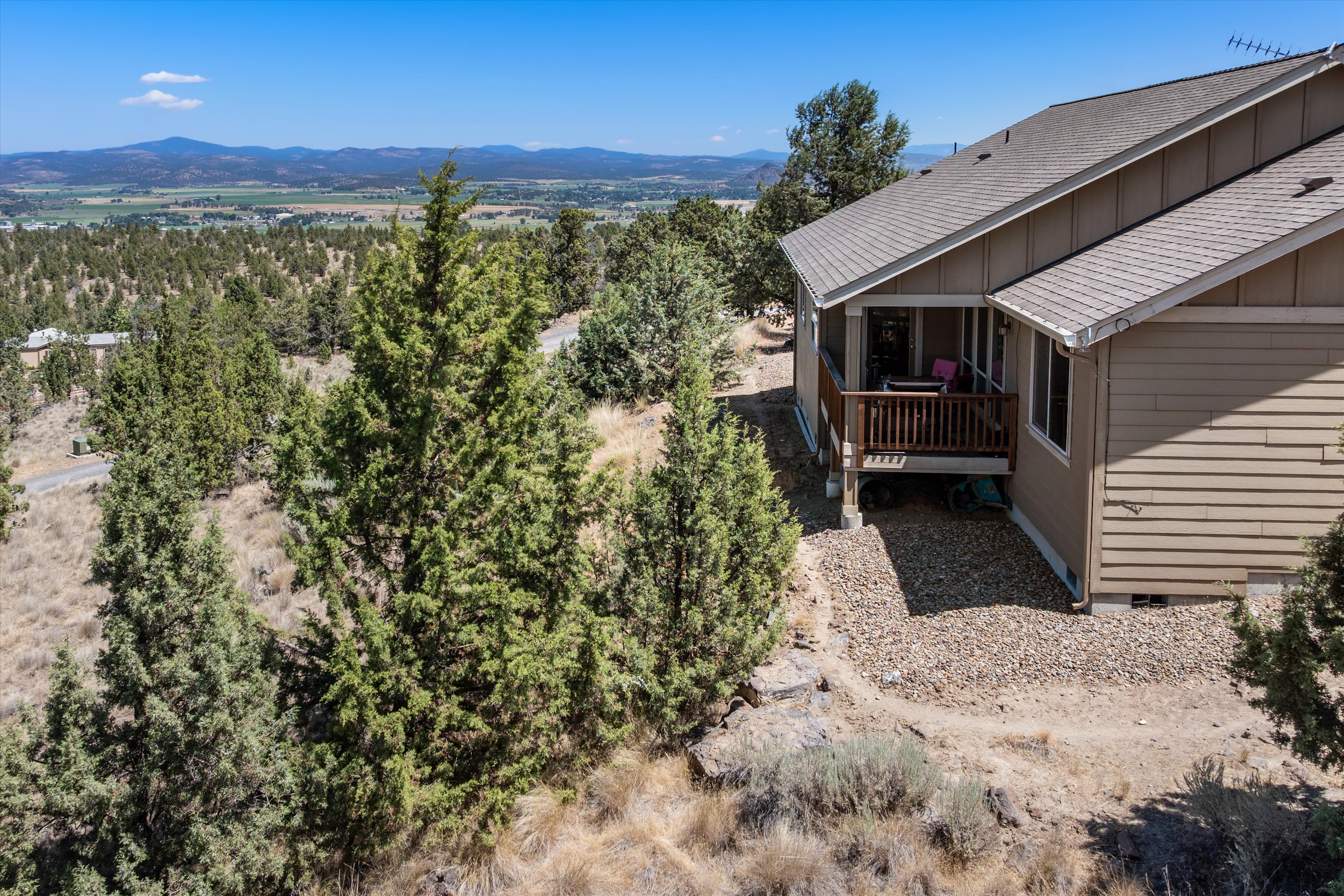 Prineville, Oregon, 97754, United States, 3 Bedrooms Bedrooms, ,2 BathroomsBathrooms,Residential,For Sale,1903367