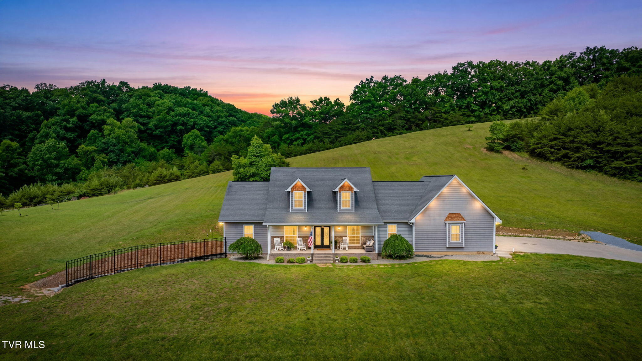 Bluff City, Tennessee, 37618, United States, 3 Bedrooms Bedrooms, ,4 BathroomsBathrooms,Residential,For Sale,2048525