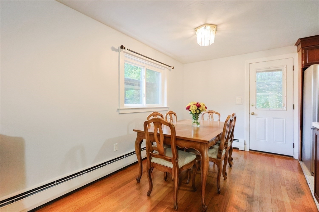 Swampscott, Massachusetts, 01907, United States, 3 Bedrooms Bedrooms, ,2 BathroomsBathrooms,Residential,For Sale,1984314