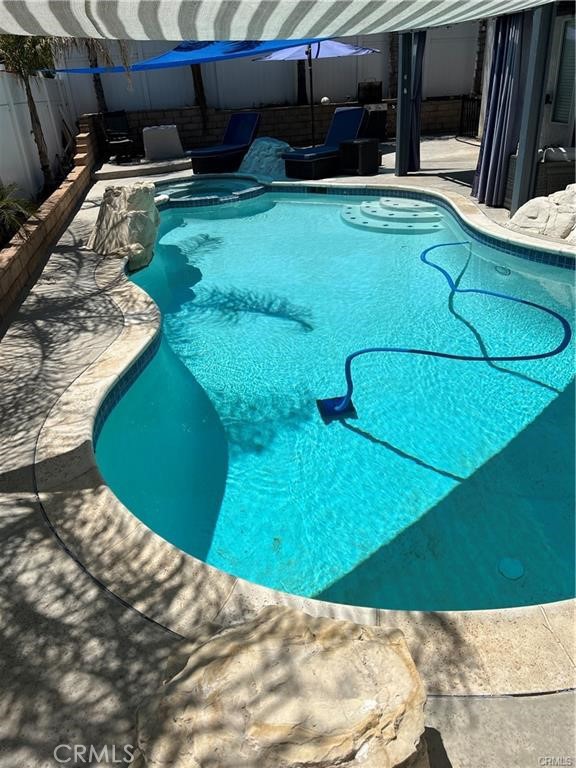 Corona, California, 92883, United States, 3 Bedrooms Bedrooms, ,2 BathroomsBathrooms,Residential,For Sale,1944812
