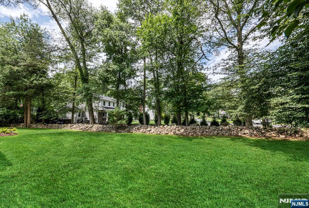 Wyckoff, New Jersey, 07481, United States, 5 Bedrooms Bedrooms, ,5 BathroomsBathrooms,Residential,For Sale,1951013