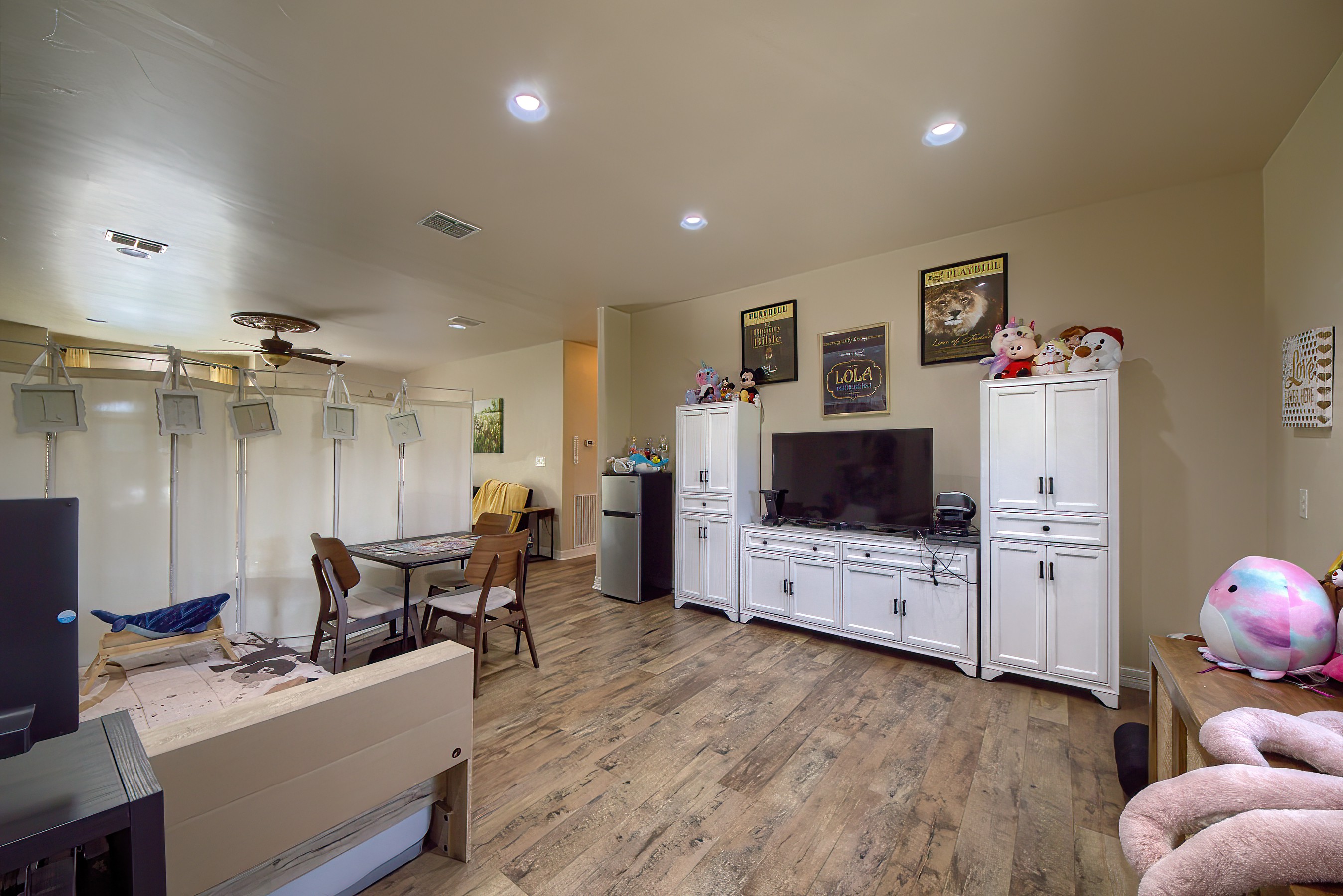 Seguin, Texas, 78155, United States, 7 Bedrooms Bedrooms, ,7 BathroomsBathrooms,Residential,For Sale,1994199