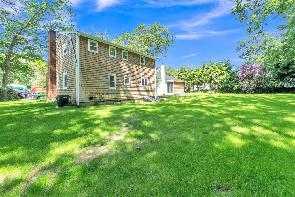 North Attleboro, Massachusetts, 02760, United States, 3 Bedrooms Bedrooms, ,Residential,For Sale,1872136
