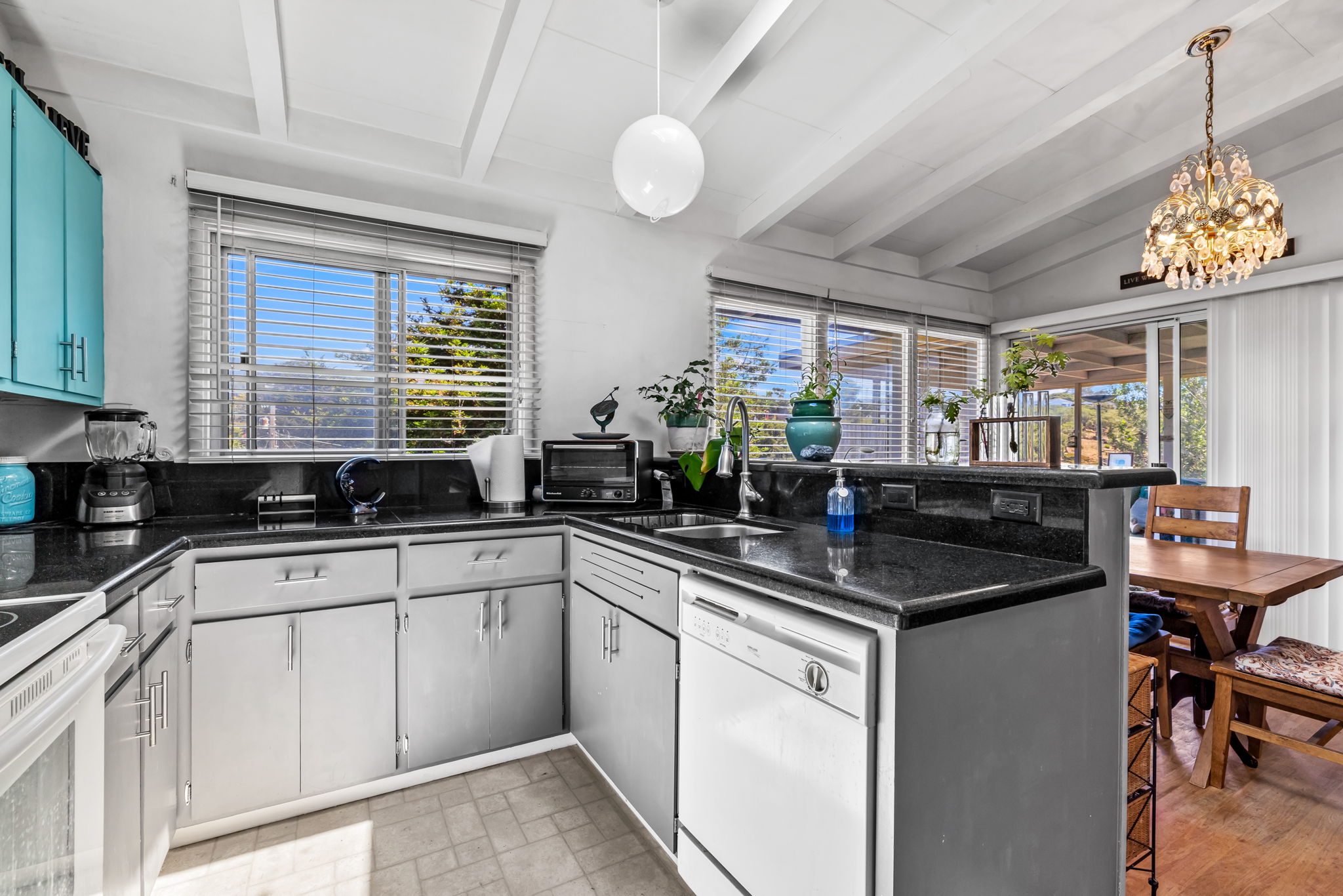 Del Rey Oaks, California, 93940, United States, 4 Bedrooms Bedrooms, ,2 BathroomsBathrooms,Residential,For Sale,1899502