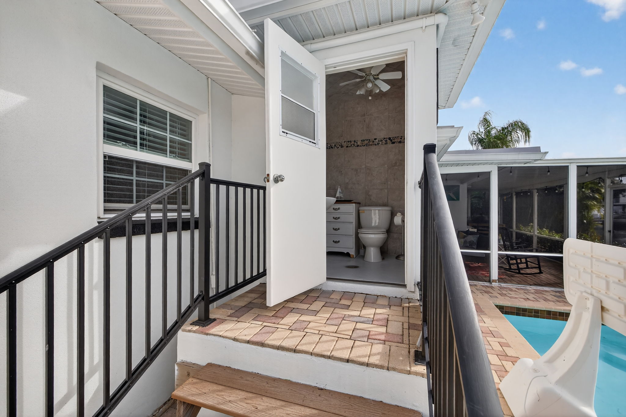 Tampa, Florida, 33615, United States, 4 Bedrooms Bedrooms, ,4 BathroomsBathrooms,Residential,For Sale,2005778