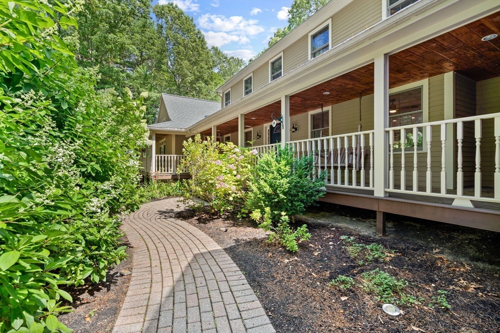 Princeton, Massachusetts, 01541, United States, 4 Bedrooms Bedrooms, ,4 BathroomsBathrooms,Residential,For Sale,2005212