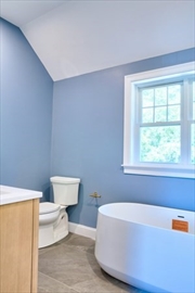 Groton, Massachusetts, 01450, United States, 4 Bedrooms Bedrooms, ,3 BathroomsBathrooms,Residential,For Sale,1900669