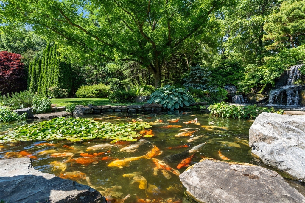 Concord, Massachusetts, 01742, United States, 6 Bedrooms Bedrooms, ,9 BathroomsBathrooms,Residential,For Sale,2000973