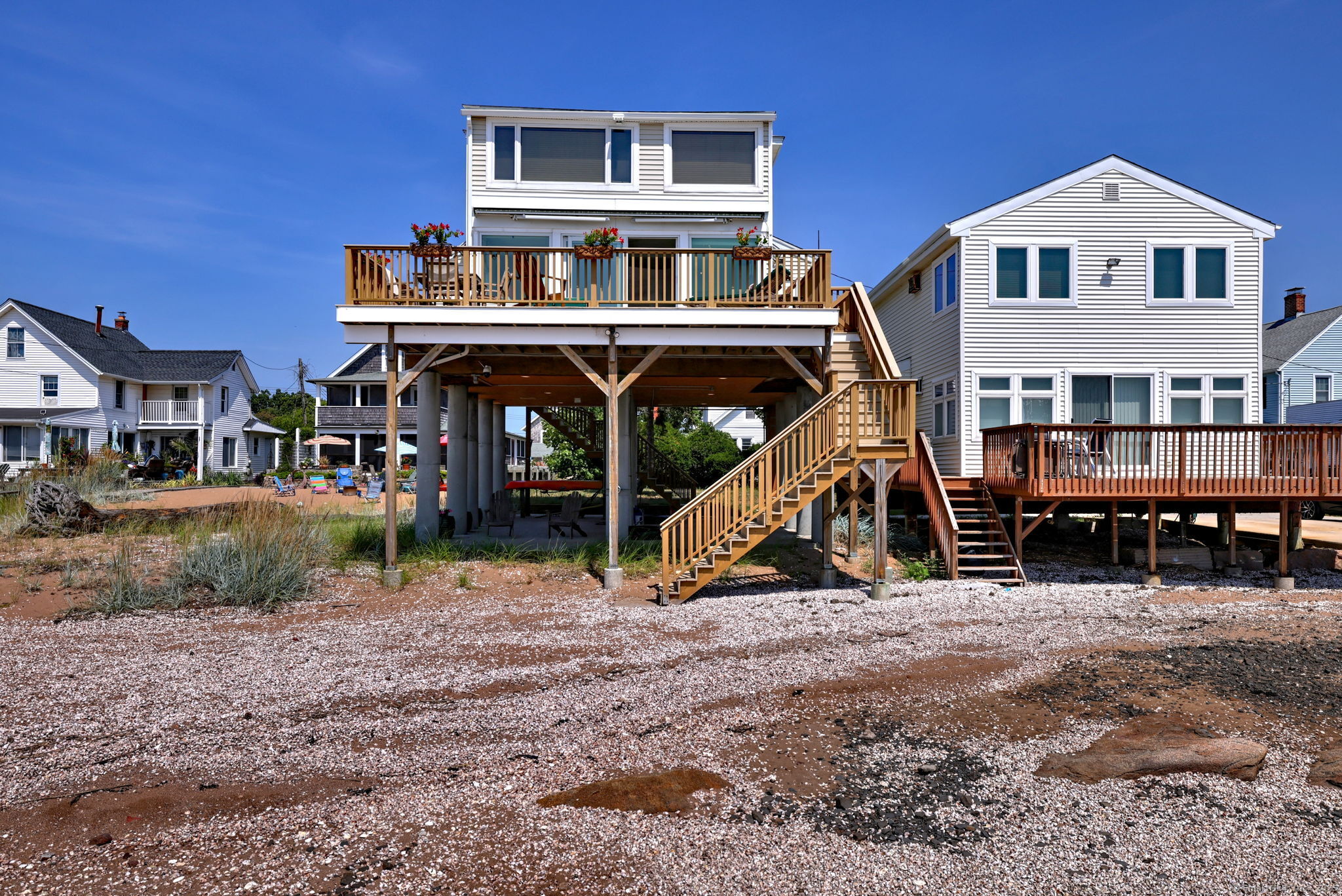 East Haven, Connecticut, 06512, United States, 2 Bedrooms Bedrooms, ,2 BathroomsBathrooms,Residential,For Sale,1917765