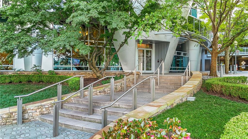 Atlanta, Georgia, 30326, United States, 2 Bedrooms Bedrooms, ,3 BathroomsBathrooms,Residential,For Sale,1949751