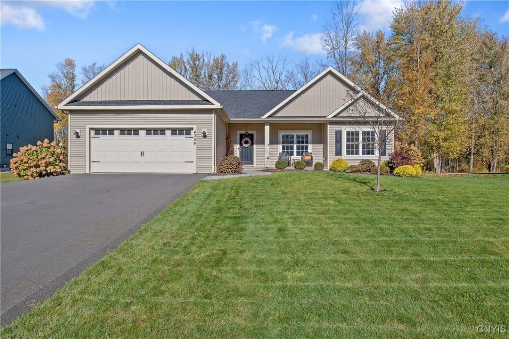 Liverpool, New York, 13090, United States, 3 Bedrooms Bedrooms, ,2 BathroomsBathrooms,Residential,For Sale,1972941