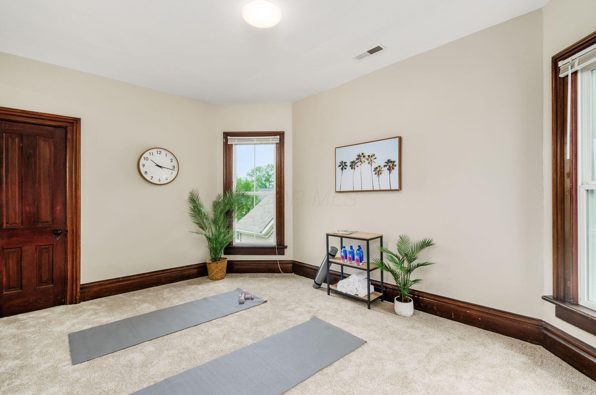 Westerville, Ohio, 43082, United States, 5 Bedrooms Bedrooms, ,3 BathroomsBathrooms,Residential,For Sale,1940651