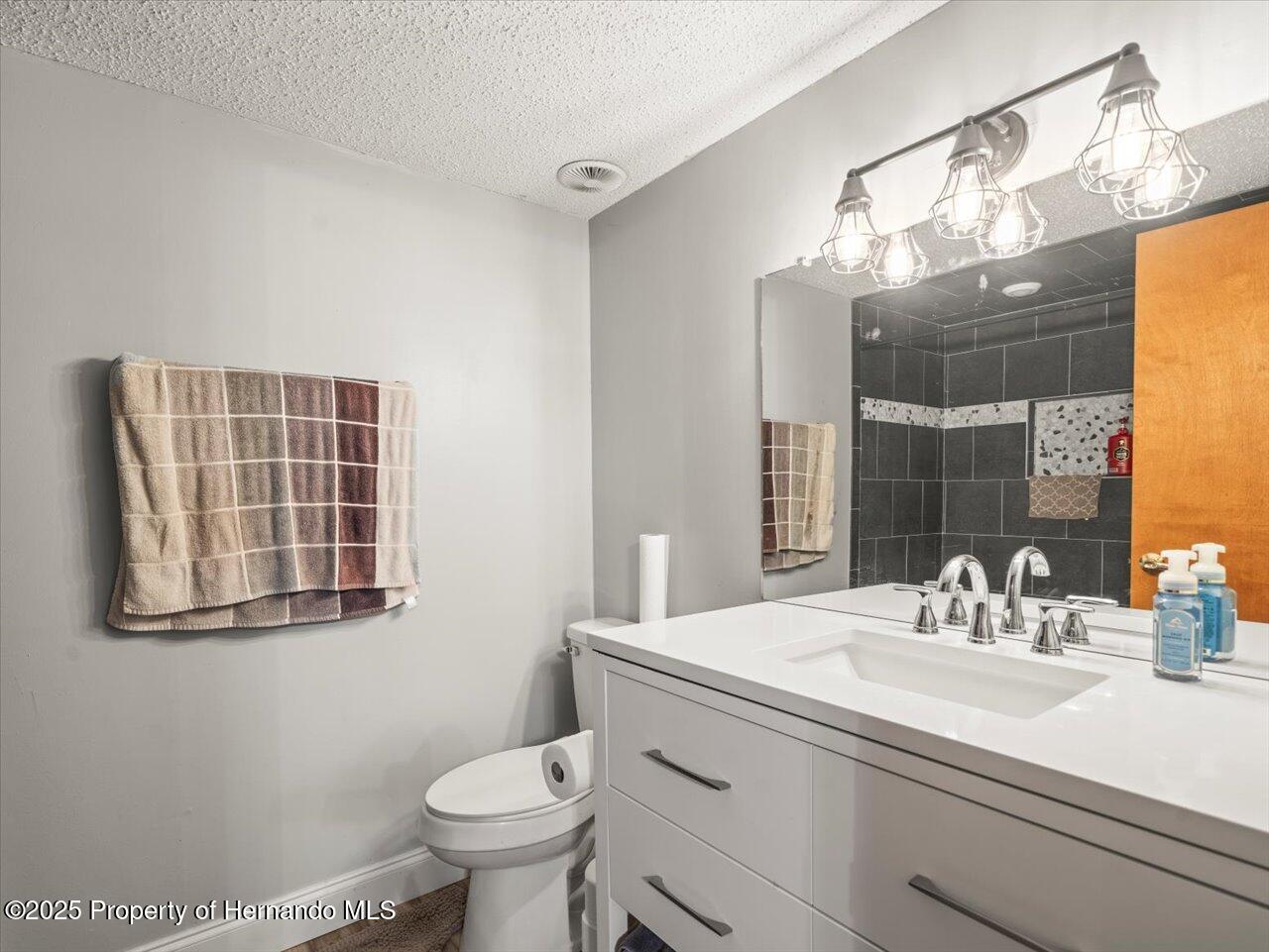 Hernando Beach, Florida, 34607, United States, 5 Bedrooms Bedrooms, ,4 BathroomsBathrooms,Residential,For Sale,1902027