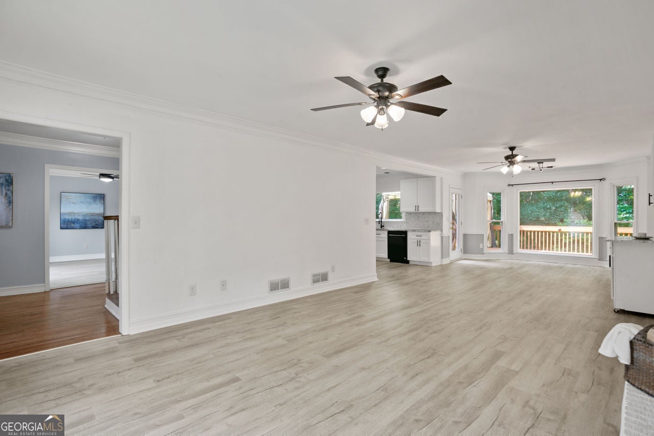 Acworth, Georgia, 30101, United States, 5 Bedrooms Bedrooms, ,4 BathroomsBathrooms,Residential,For Sale,1859098