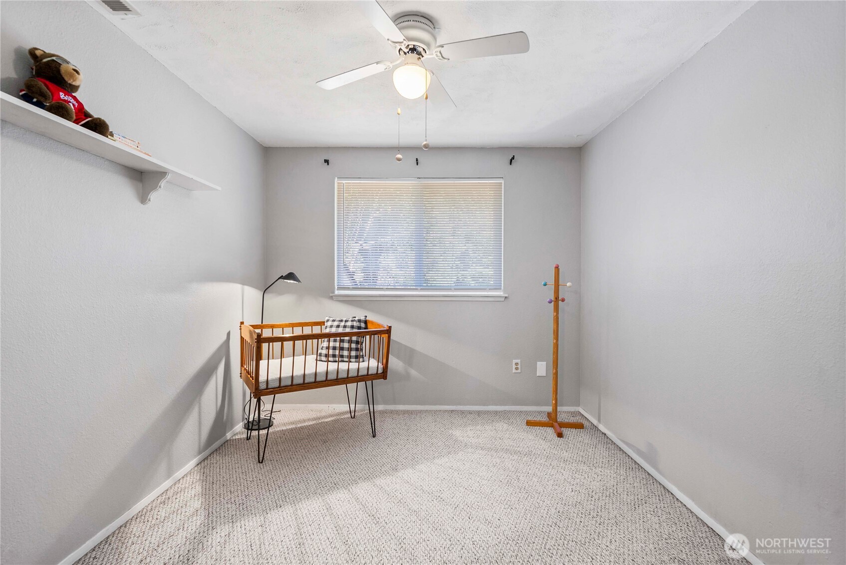 Puyallup, Washington, 98374, United States, 4 Bedrooms Bedrooms, ,2 BathroomsBathrooms,Residential,For Sale,1987950