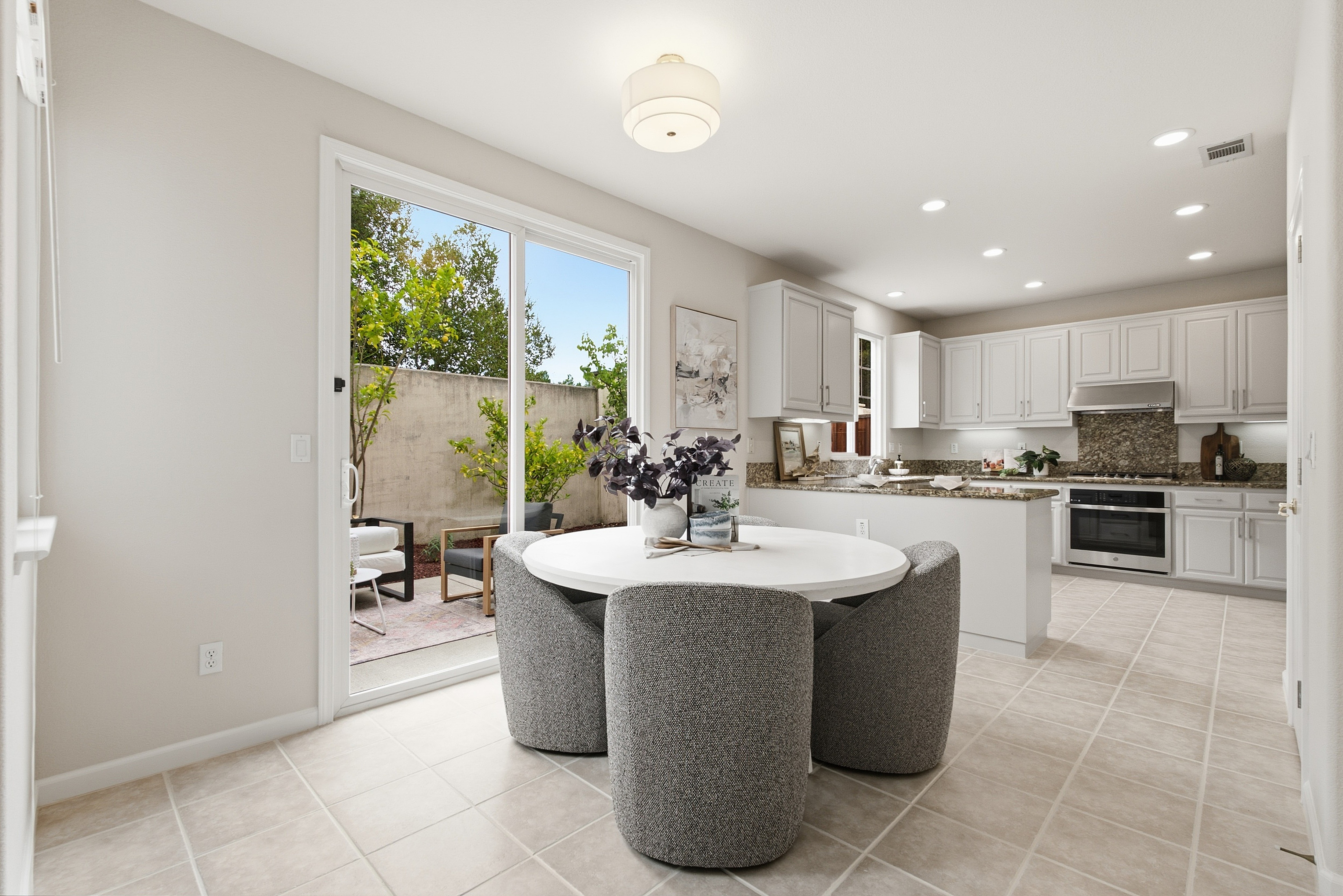  Beautifully Updated Henry Ranch Home with Scenic Views and Modern Comfort - 物件實景