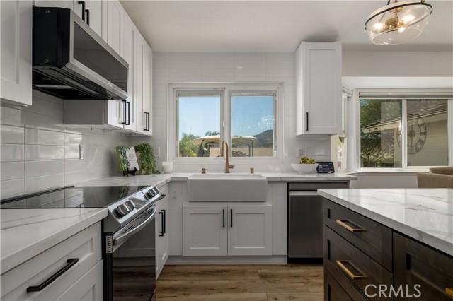 Canyon Lake, California, 92587, United States, 3 Bedrooms Bedrooms, ,2 BathroomsBathrooms,Residential,For Sale,1947697