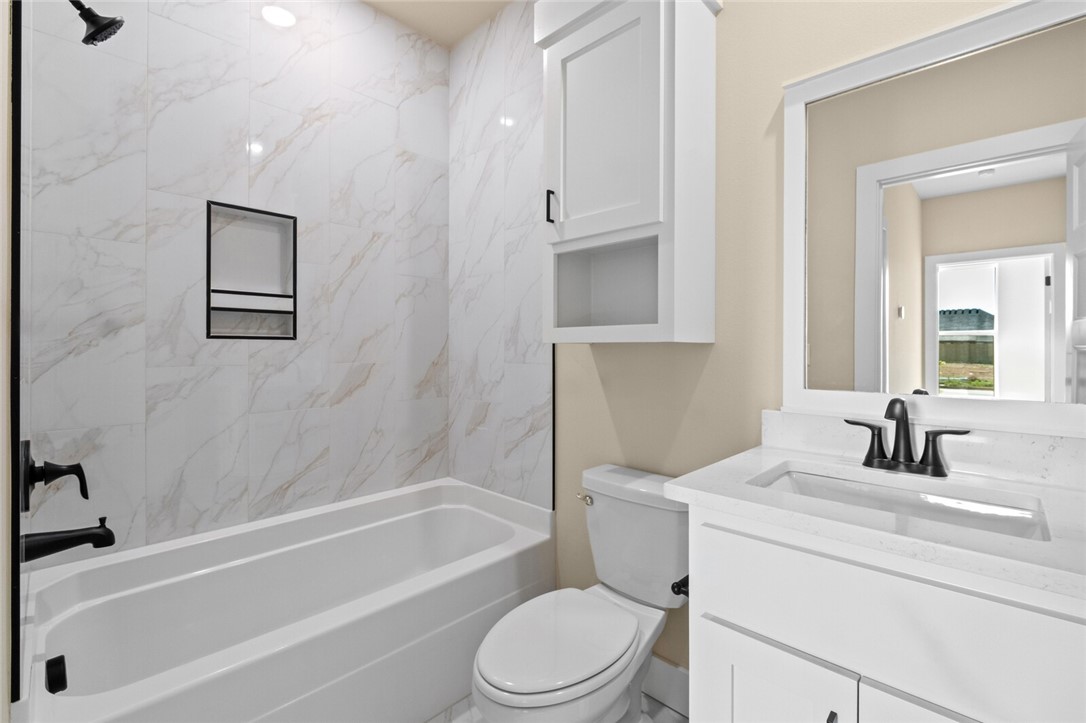 Centerton, Arkansas, 72719, United States, 4 Bedrooms Bedrooms, ,3 BathroomsBathrooms,Residential,For Sale,1890253