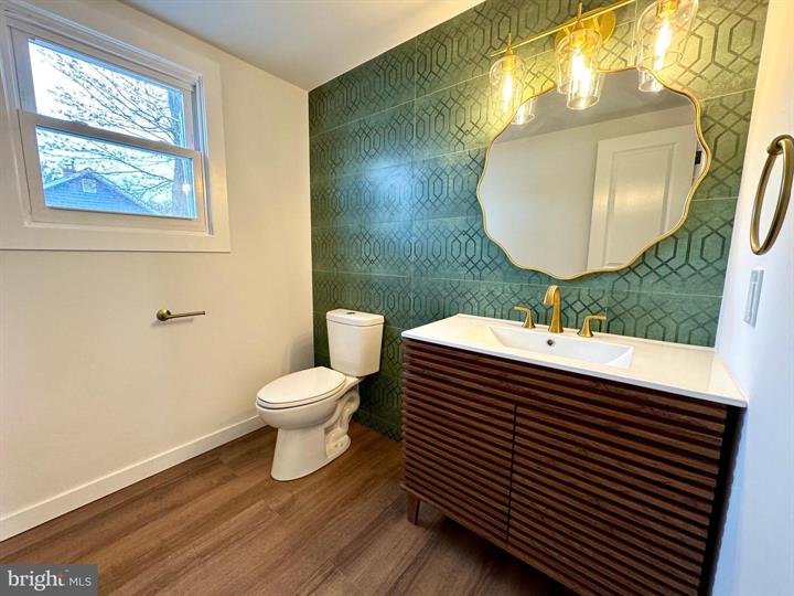 Lawrence, New Jersey, 08648, United States, 4 Bedrooms Bedrooms, ,3 BathroomsBathrooms,Residential,For Sale,1930048