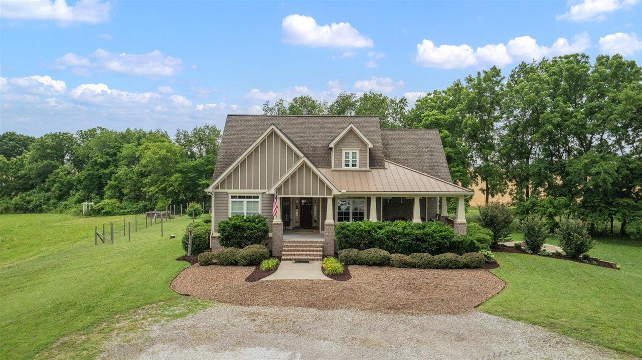 Franklin, Kentucky, 42134, United States, 6 Bedrooms Bedrooms, ,3 BathroomsBathrooms,Residential,For Sale,2002966