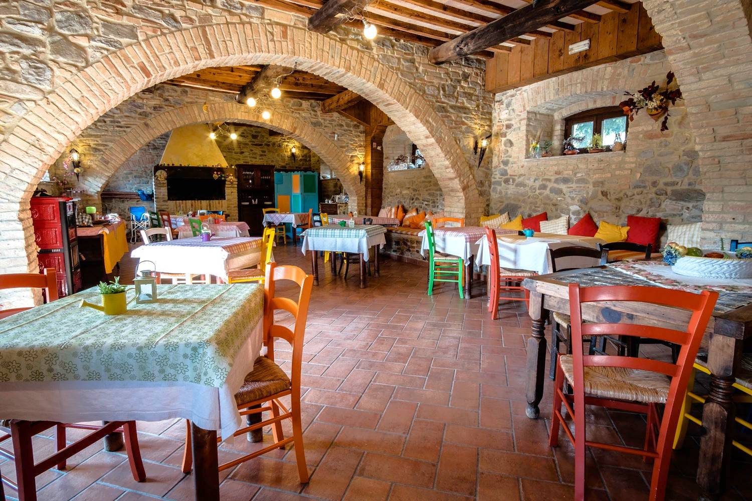 Umbertide, Perugia, 06019, IT, 12 Bedrooms Bedrooms, ,14 BathroomsBathrooms,Residential,For Sale,1986258