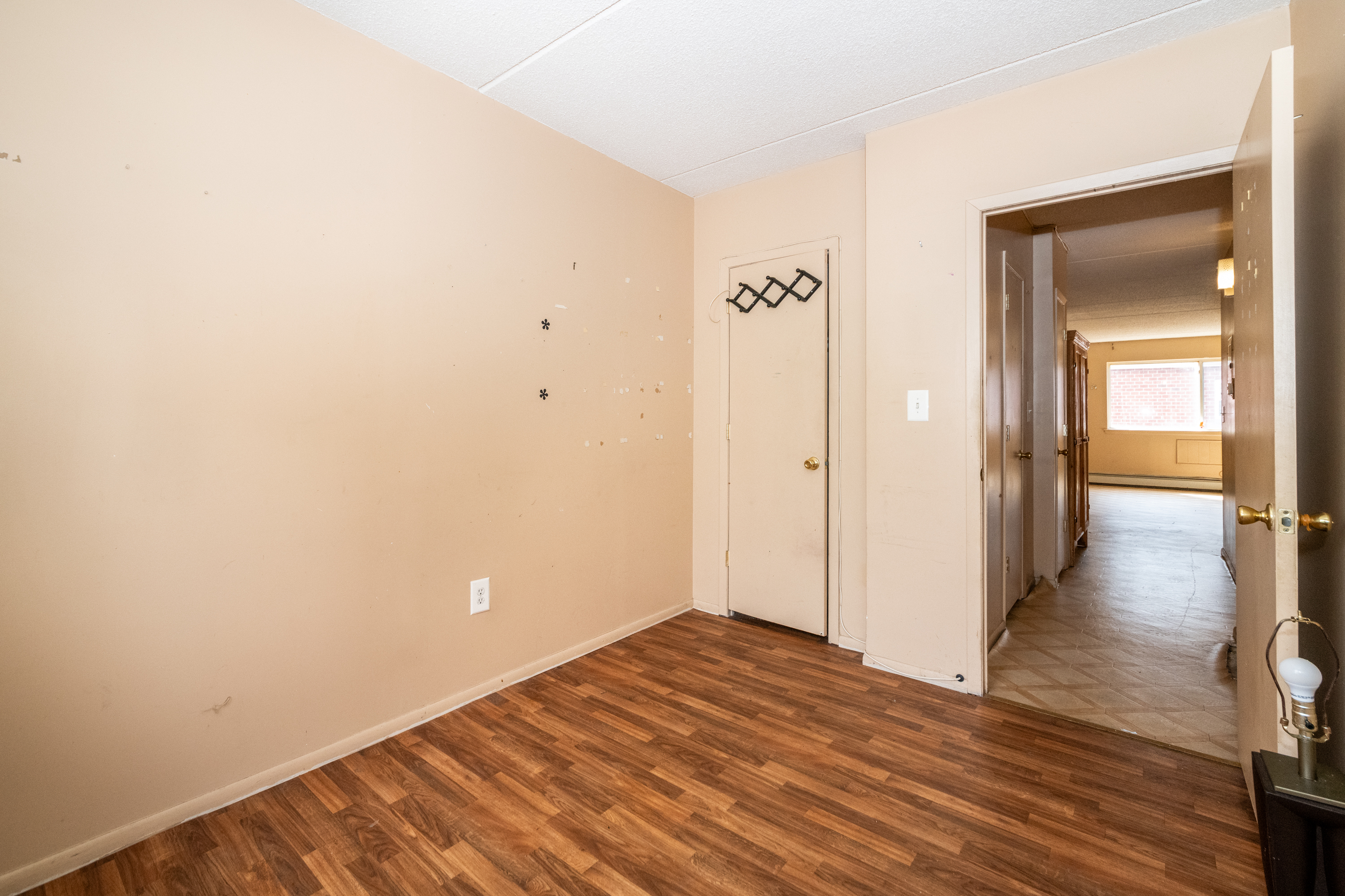 Bronx, New York, 10743, United States, 5 Bedrooms Bedrooms, ,3 BathroomsBathrooms,Residential,For Sale,1823007
