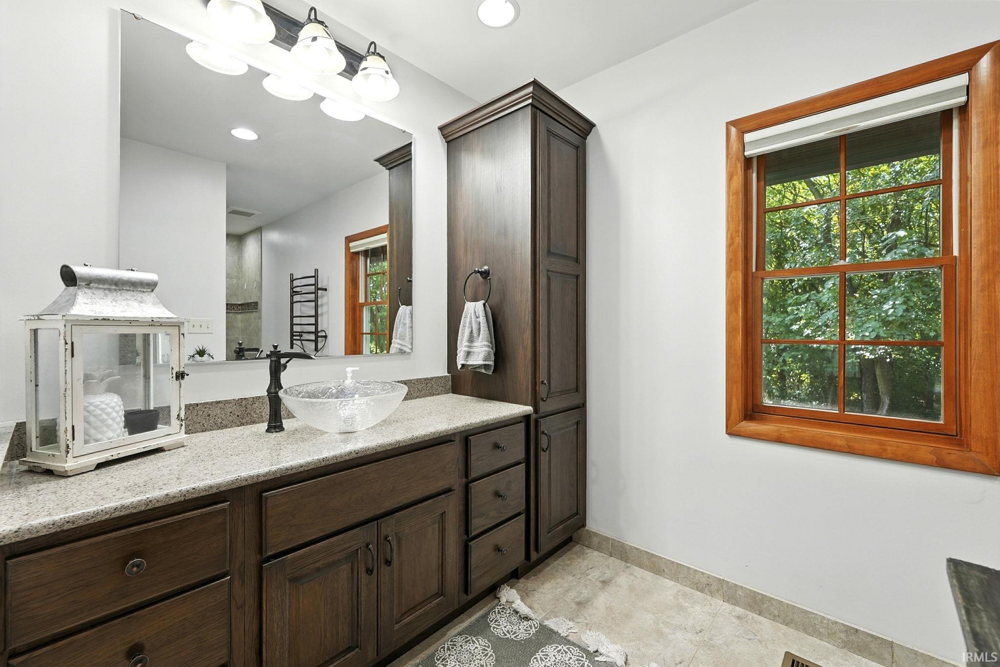 Kimmell, Indiana, 46760, United States, 2 Bedrooms Bedrooms, ,3 BathroomsBathrooms,Residential,For Sale,1928188