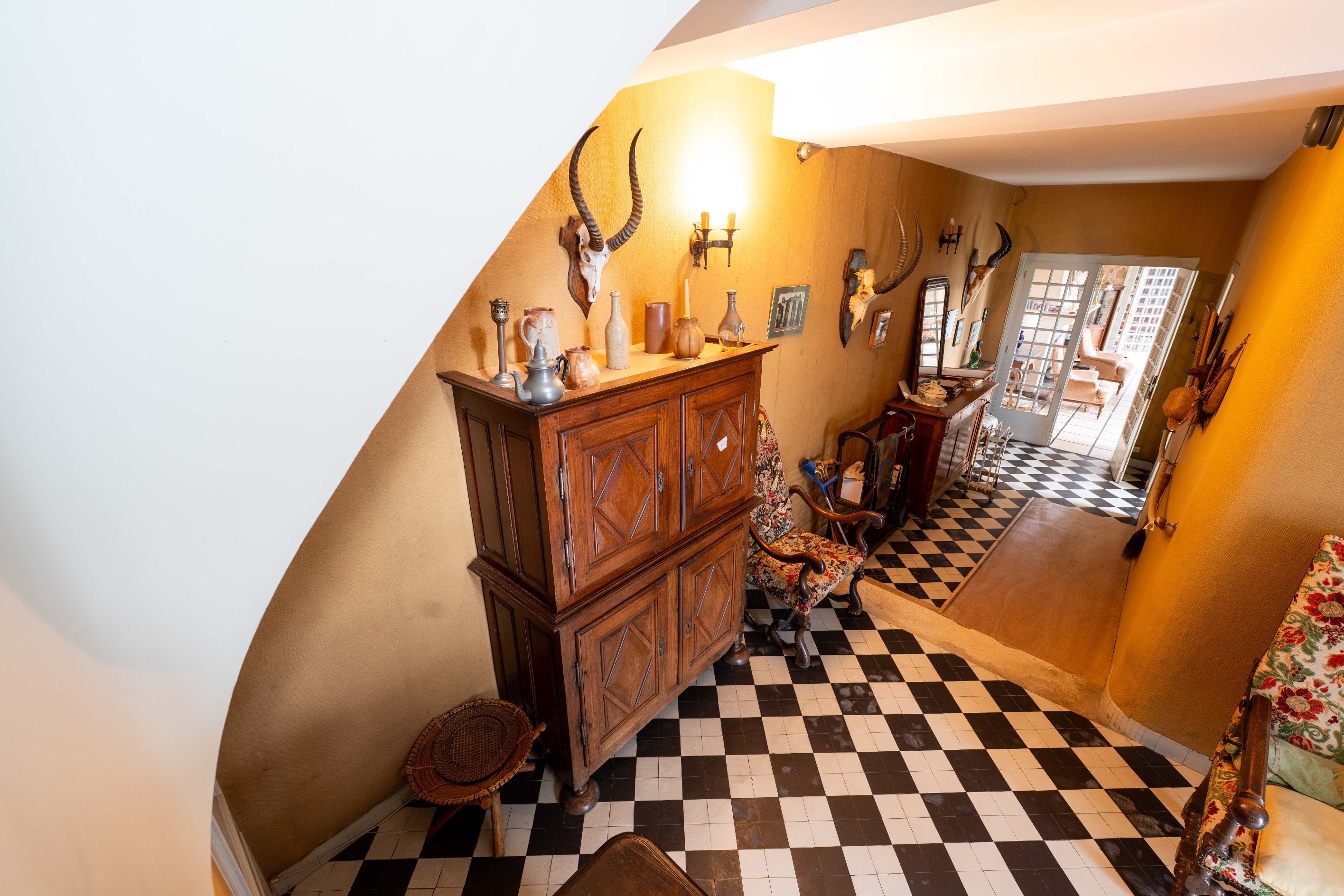  TOWNHOUSE IN THE HEART OF ST PIERRE D