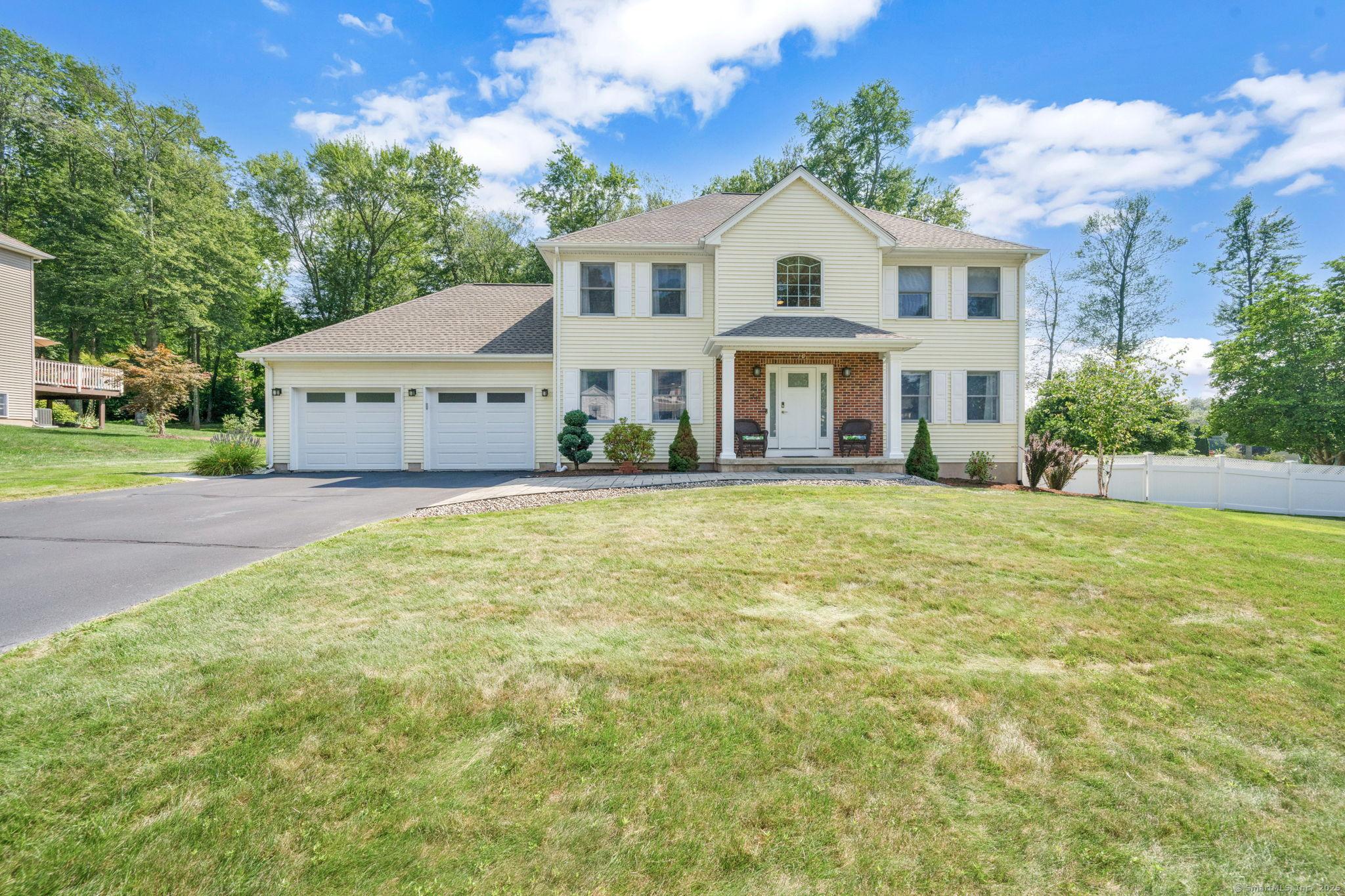 Vernon, Connecticut, 06066, United States, 3 Bedrooms Bedrooms, ,4 BathroomsBathrooms,Residential,For Sale,1944677