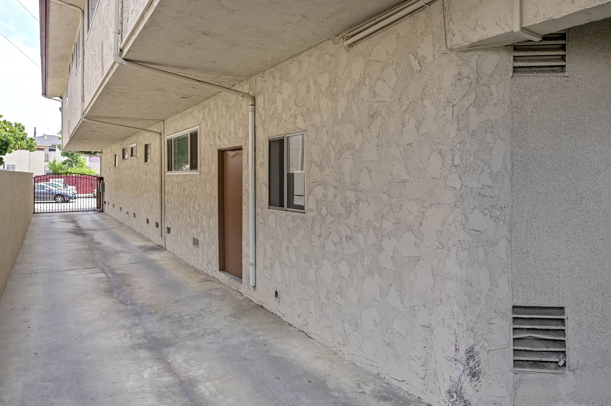 Culver City, California, 90232, United States, 2 Bedrooms Bedrooms, ,2 BathroomsBathrooms,Residential,For Sale,1921770