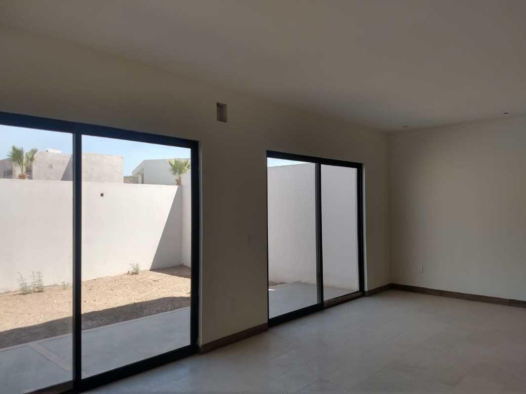 CERRADA JUNCO, Torreón, Coahuila de Zaragoza, 27023, Mexico, 3 Bedrooms Bedrooms, ,3 BathroomsBathrooms,Residential,For Sale,CERRADA JUNCO,1233813