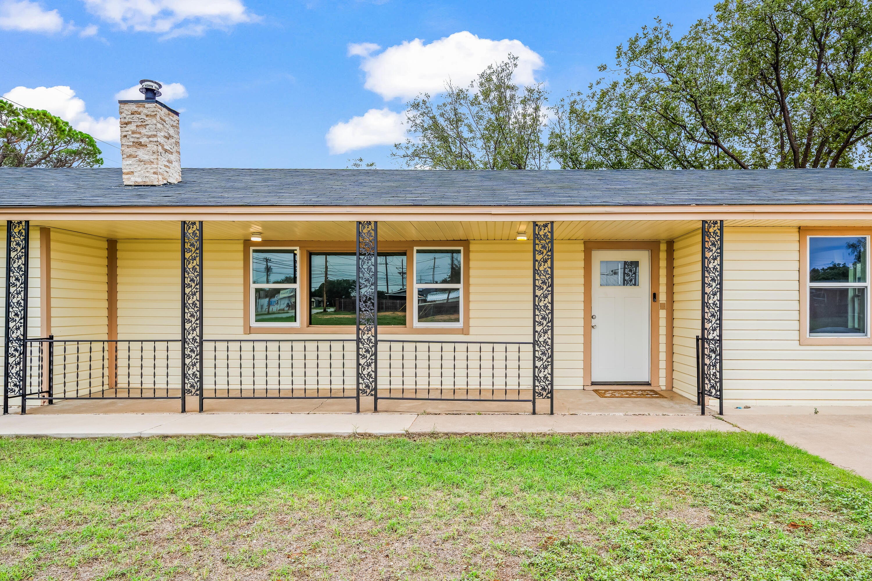 6th St, Wolfforth, TX 79382 #1