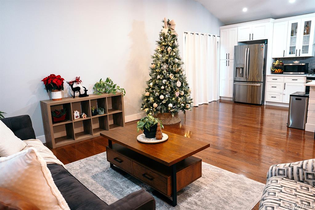 Wappingers Falls, New York, 12590, United States, 3 Bedrooms Bedrooms, ,4 BathroomsBathrooms,Residential,For Sale,1998692