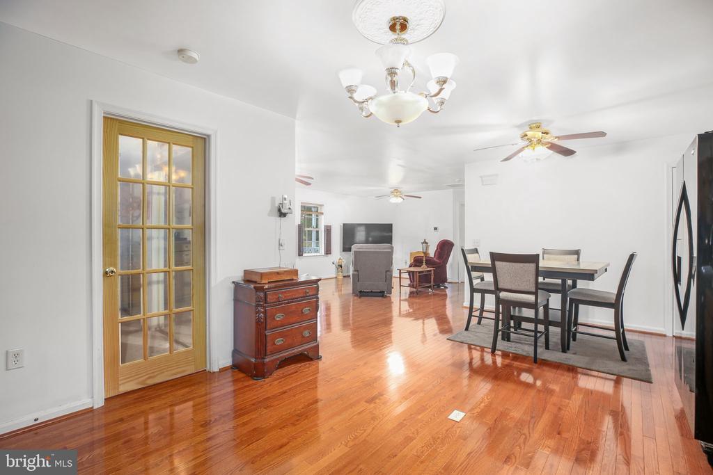 Fredericksburg, Virginia, 22405, United States, 4 Bedrooms Bedrooms, ,4 BathroomsBathrooms,Residential,For Sale,1993121